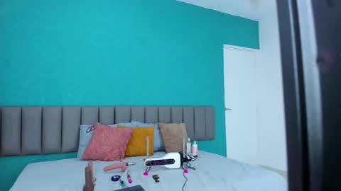 serena_collins online show from October 6, 2025, 12:02 pm