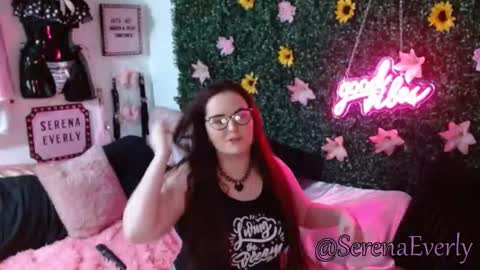 Serena Everly online show from September 28, 2025, 8:14 pm