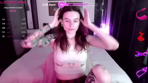 Snapshot of serenamilss chatting on July 6, 2026, 10:45 am serenamilss online show from July 6, 2026, 10:45 am
