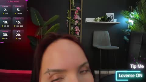 Serena online show from February 18, 2025, 8:58 pm