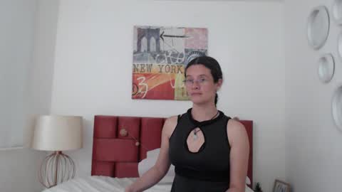 sereneclarks_ online show from December 27, 2024, 10:37 pm