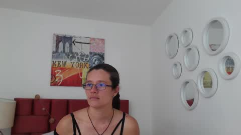 sereneclarks_ online show from January 30, 2025, 6:54 pm