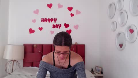 sereneclarks_ online show from March 1, 2025, 6:43 pm