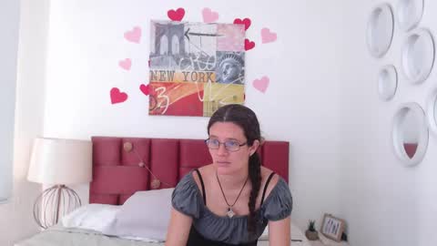 sereneclarks_ online show from March 7, 2025, 4:00 pm