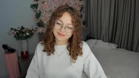 Ophelia online show from September 25, 2025, 4:11 pm