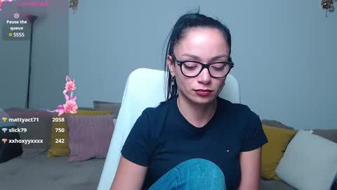 Snapshot of serenesophi chatting on December 3, 2024, 2:25 am SereneSophi online show from December 3, 2024, 2:25 am