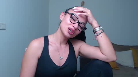 Snapshot of serenesophi chatting on March 5, 2025, 8:32 pm SereneSophi online show from March 5, 2025, 8:32 pm