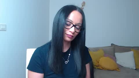 Snapshot of serenesophi chatting on March 7, 2025, 4:24 am SereneSophi online show from March 7, 2025, 4:24 am