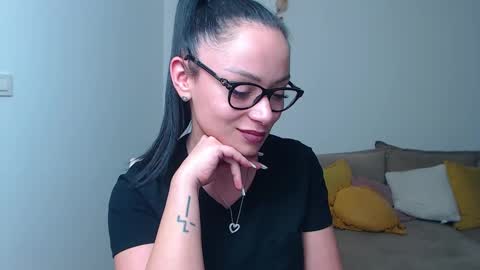 Snapshot of serenesophi chatting on March 10, 2025, 10:24 pm SereneSophi online show from March 10, 2025, 10:24 pm