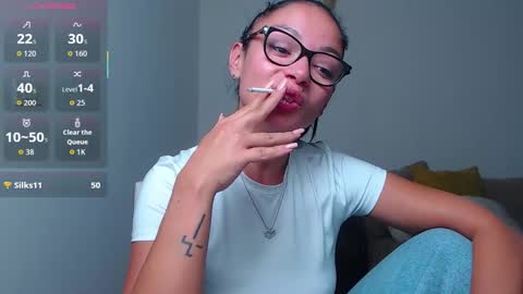 Snapshot of serenesophi chatting on October 6, 2025, 3:48 am SereneSophi online show from October 6, 2025, 3:48 am