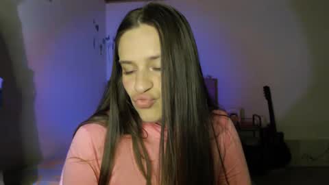 Snapshot of serenity_crystal chatting on October 9, 2025, 11:47 pm serenity_crystal online show from October 9, 2025, 11:47 pm