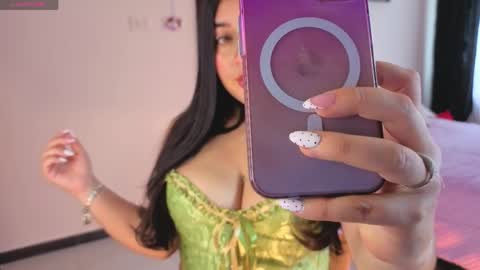 Snapshot of serenna_se chatting on April 6, 2026, 8:10 pm Serenna Cruz online show from April 6, 2026, 8:10 pm