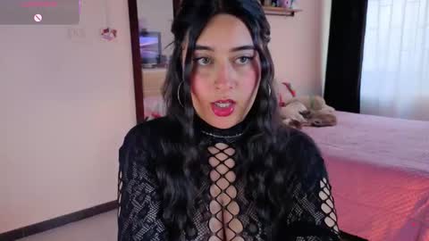 Snapshot of serenna_se chatting on April 28, 2026, 8:47 pm Serenna Cruz online show from April 28, 2026, 8:47 pm