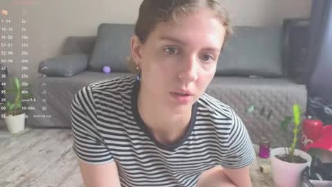 Snapshot of sereta_fin chatting on September 26, 2025, 9:46 am Hey Guys and Girls non-binary personalities Im Sereta online show from September 26, 2025, 9:46 am