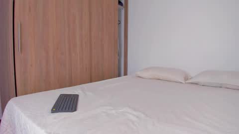 Serge online show from October 16, 2025, 5:03 pm