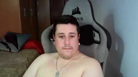 Pollos online show from February 11, 2025, 4:24 pm