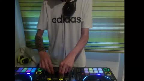 Dj Notorious aka bionik hand online show from September 17, 2025, 5:58 pm