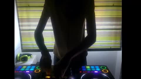 Dj Notorious aka bionik hand online show from September 22, 2025, 5:04 pm