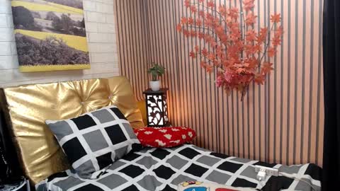 Snapshot of service_me711 chatting on January 3, 2025, 4:06 pm call me MILES online show from January 3, 2025, 4:06 pm