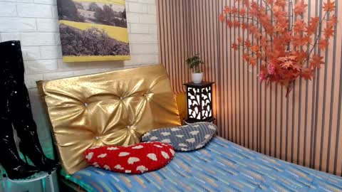 Snapshot of service_me711 chatting on January 21, 2025, 6:02 pm call me MILES online show from January 21, 2025, 6:02 pm