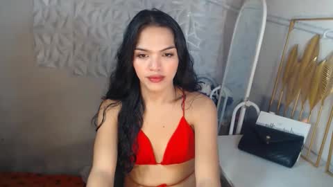 Bella online show from June 6, 2026, 12:43 pm