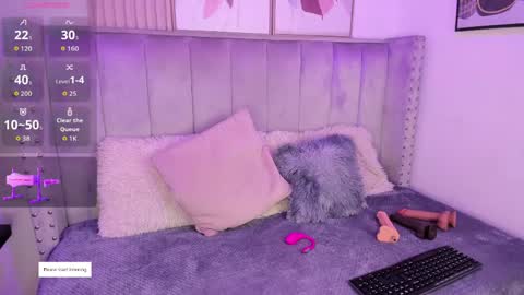 Danna  online show from May 1, 2026, 1:43 am