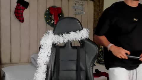 Snapshot of seth_vega_ chatting on December 11, 2024, 7:57 pm HEY IM SETH online show from December 11, 2024, 7:57 pm