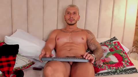 Snapshot of seth_vega_ chatting on December 19, 2024, 1:07 am HEY IM SETH online show from December 19, 2024, 1:07 am