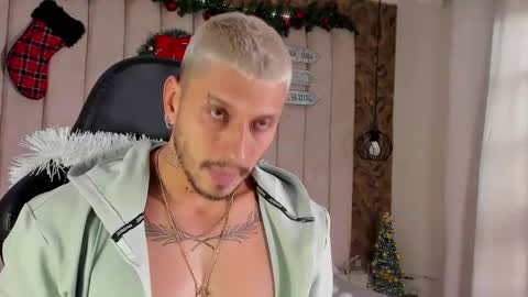 Snapshot of seth_vega_ chatting on December 19, 2024, 5:40 pm HEY IM SETH online show from December 19, 2024, 5:40 pm