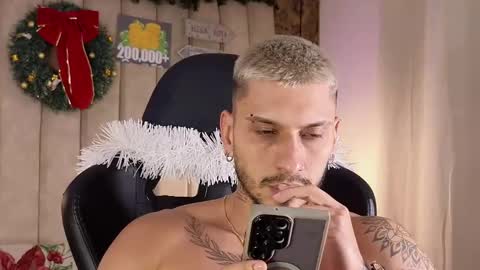 Snapshot of seth_vega_ chatting on December 27, 2024, 9:54 pm HEY IM SETH online show from December 27, 2024, 9:54 pm