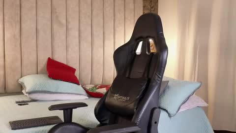 Snapshot of seth_vega_ chatting on January 15, 2025, 12:51 am HEY IM SETH online show from January 15, 2025, 12:51 am