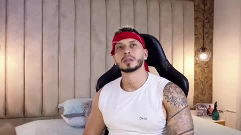 Snapshot of seth_vega_ chatting on February 5, 2025, 6:59 pm HEY IM SETH online show from February 5, 2025, 6:59 pm