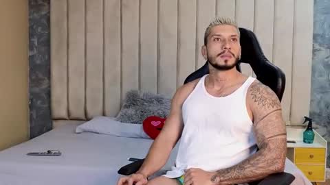 Snapshot of seth_vega_ chatting on March 6, 2025, 12:00 am HEY IM SETH online show from March 6, 2025, 12:00 am