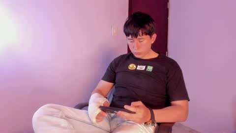 Snapshot of setsuna_10 chatting on October 8, 2025, 12:30 am david online show from October 8, 2025, 12:30 am