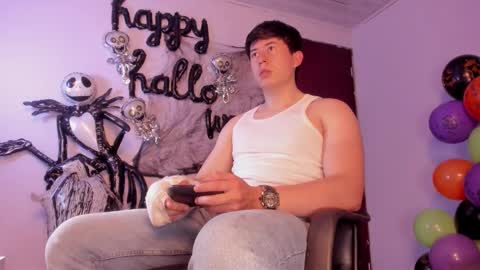 Snapshot of setsuna_10 chatting on October 12, 2025, 12:42 am david online show from October 12, 2025, 12:42 am