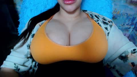 seu_cute online show from January 22, 2025, 9:43 pm
