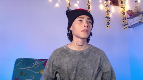 Alexis online show from March 12, 2025, 5:02 am