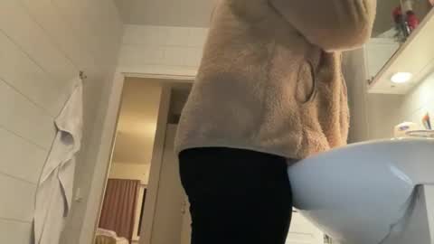 sex6mmm online show from January 6, 2025, 3:29 pm
