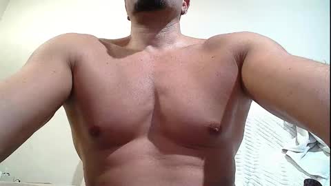 Snapshot of sex_machine_19 chatting on October 10, 2025, 8:35 am SEX MACHINE 19 online show from October 10, 2025, 8:35 am