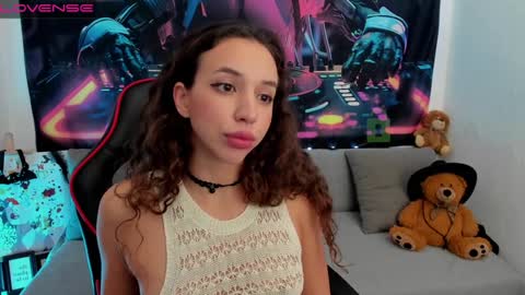 Leyila Johnnyn online show from December 4, 2024, 10:19 pm