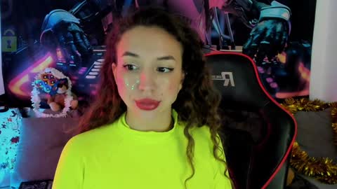 Leyila Johnnyn online show from December 30, 2024, 8:25 pm