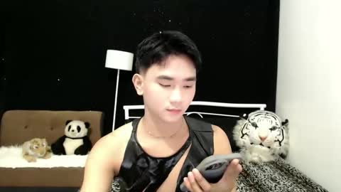 Snapshot of sexandroid1016 chatting on October 18, 2025, 9:43 am sexandroid1016 online show from October 18, 2025, 9:43 am