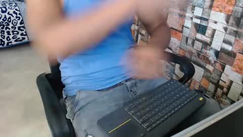 arnold online show from November 16, 2025, 3:06 pm