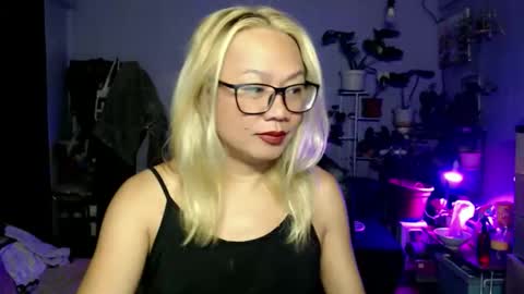 Mistress ANNA WINTOUR online show from February 1, 2026, 11:25 pm