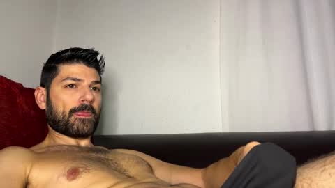 Lucenzo  online show from December 21, 2025, 1:24 am