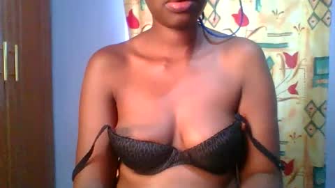 Snapshot of sexie_love chatting on November 1, 2025, 12:18 pm Nancy online show from November 1, 2025, 12:18 pm