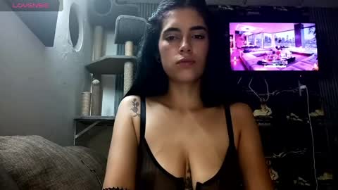 yeremi online show from April 26, 2026, 4:54 am