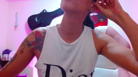 sexmilkdirty online show from December 8, 2024, 9:30 pm