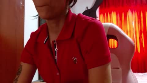 Snapshot of sexmilkdirty chatting on October 19, 2025, 8:42 pm sexmilkdirty online show from October 19, 2025, 8:42 pm