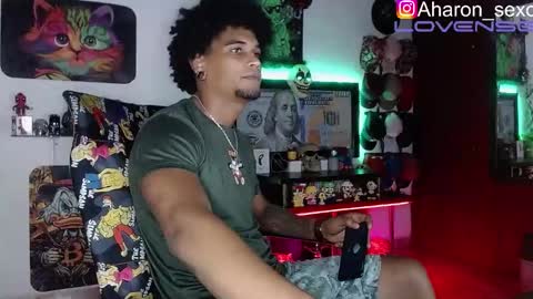 Snapshot of sexo_aharon chatting on October 21, 2025, 5:30 am Aharon ravelo online show from October 21, 2025, 5:30 am